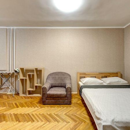 Apartments Near The Palace Of Sports Kiev Eksteriør billede