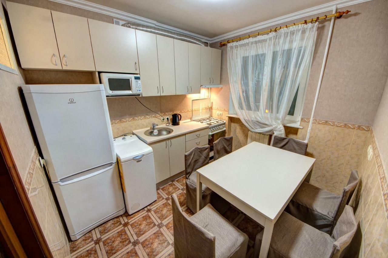 Apartments Near The Palace Of Sports Kiev Eksteriør billede