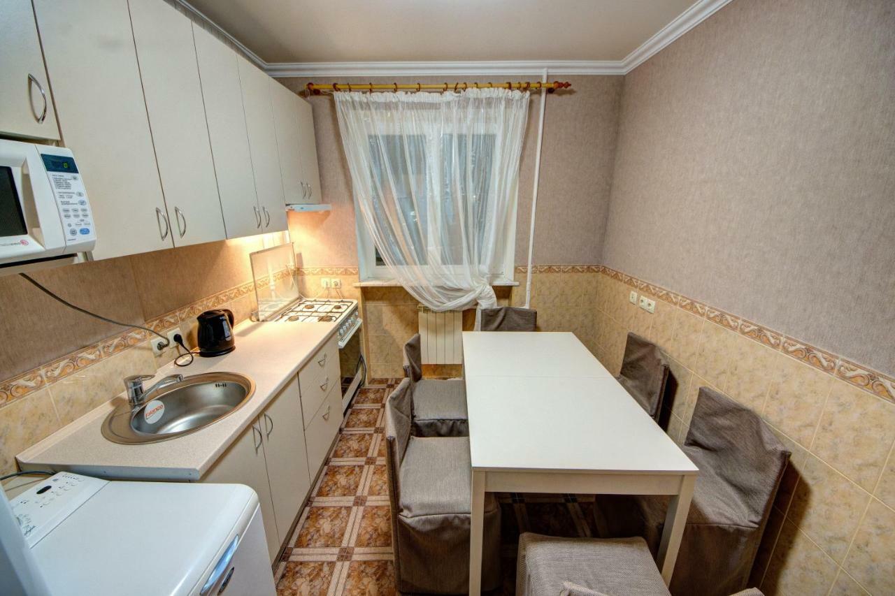 Apartments Near The Palace Of Sports Kiev Eksteriør billede